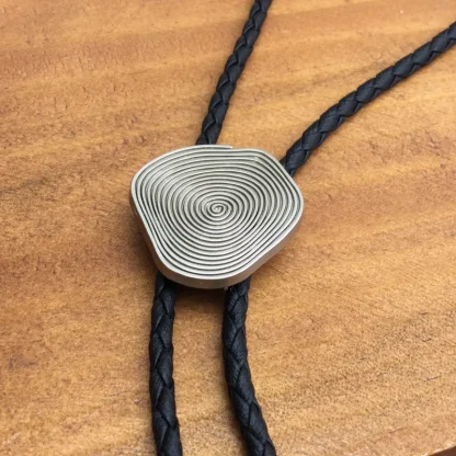 Twirling Design Minimalist Bolo Tie