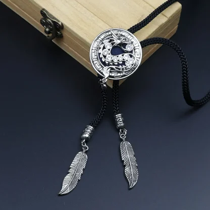 Vintage-style Bolo Tie with Wing Shape Design - Image 2